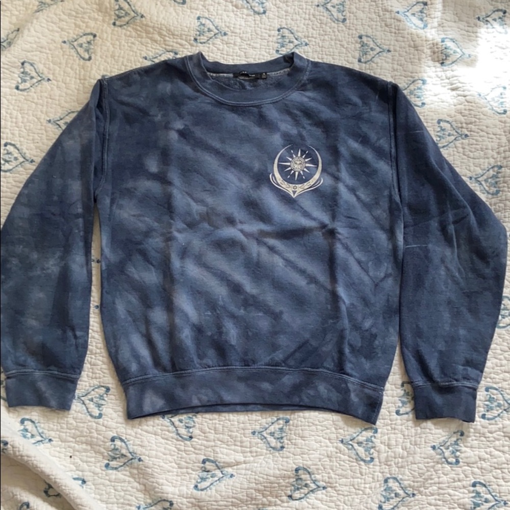 Original Obey crewneck with logo on front and back